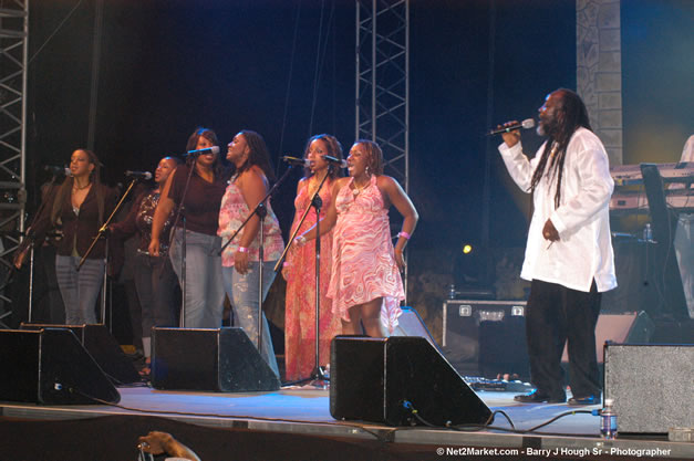 Freddy McGregor @ The Aqueduct on Rose Hall - Friday, January 26, 2007 - 10th Anniversary - Air Jamaica Jazz & Blues Festival 2007 - The Art of Music - Tuesday, January 23 - Saturday, January 27, 2007, The Aqueduct on Rose Hall, Montego Bay, Jamaica - Negril Travel Guide, Negril Jamaica WI - http://www.negriltravelguide.com - info@negriltravelguide.com...!