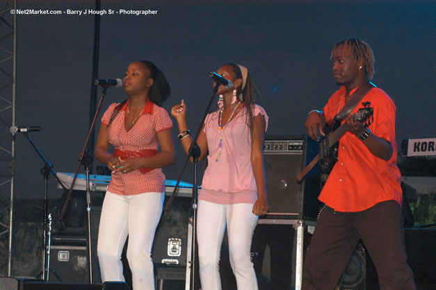 Peter Lloyd - Air Jamaica Jazz & Blues Festival 2007 - The Art of Music -  Thursday, January 25th - 10th Anniversary - Air Jamaica Jazz & Blues Festival 2007 - The Art of Music - Tuesday, January 23 - Saturday, January 27, 2007, The Aqueduct on Rose Hall, Montego Bay, Jamaica - Negril Travel Guide, Negril Jamaica WI - http://www.negriltravelguide.com - info@negriltravelguide.com...!