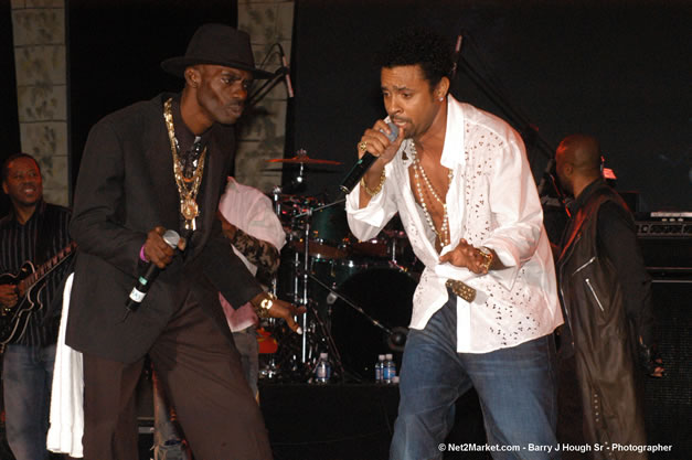 Shaggy @ The Aqueduct on Rose Hall - Friday, January 26, 2007 - 10th Anniversary - Air Jamaica Jazz & Blues Festival 2007 - The Art of Music - Tuesday, January 23 - Saturday, January 27, 2007, The Aqueduct on Rose Hall, Montego Bay, Jamaica - Negril Travel Guide, Negril Jamaica WI - http://www.negriltravelguide.com - info@negriltravelguide.com...!