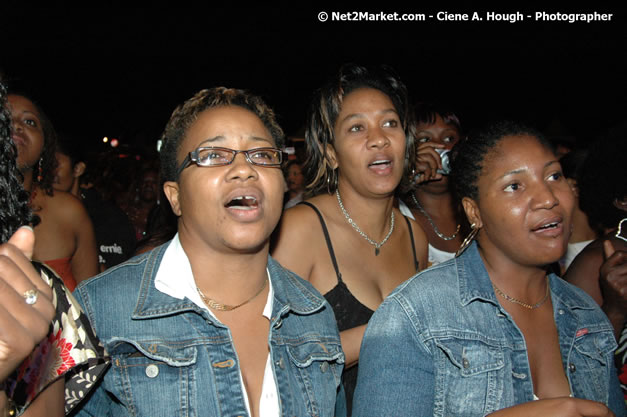 Venue & Audience - Air Jamaica Jazz & Blues Festival 2007 - The Art of Music -  Thursday, January 25th - 10th Anniversary - Air Jamaica Jazz & Blues Festival 2007 - The Art of Music - Tuesday, January 23 - Saturday, January 27, 2007, The Aqueduct on Rose Hall, Montego Bay, Jamaica - Negril Travel Guide, Negril Jamaica WI - http://www.negriltravelguide.com - info@negriltravelguide.com...!