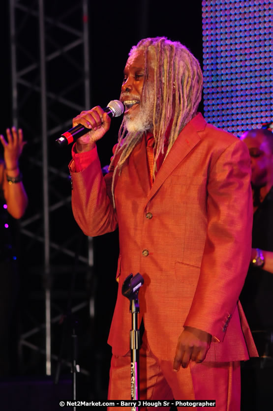 Billy Ocean at the Air Jamaica Jazz and Blues Festival 2008 The Art of Music - Saturday, January 26, 2008 - Air Jamaica Jazz & Blues 2008 The Art of Music venue at the Aqaueduct on Rose Hall Resort & Counrty Club, Montego Bay, St. James, Jamaica W.I. - Thursday, January 24 - Saturday, January 26, 2008 - Photographs by Net2Market.com - Claudine Housen & Barry J. Hough Sr, Photographers - Negril Travel Guide, Negril Jamaica WI - http://www.negriltravelguide.com - info@negriltravelguide.com...!