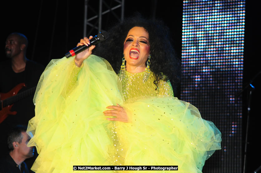 Diana Ross at the Air Jamaica Jazz and Blues Festival 2008 The Art of Music - Saturday, January 26, 2008 - Air Jamaica Jazz & Blues 2008 The Art of Music venue at the Aqaueduct on Rose Hall Resort & Counrty Club, Montego Bay, St. James, Jamaica W.I. - Thursday, January 24 - Saturday, January 26, 2008 - Photographs by Net2Market.com - Claudine Housen & Barry J. Hough Sr, Photographers - Negril Travel Guide, Negril Jamaica WI - http://www.negriltravelguide.com - info@negriltravelguide.com...!