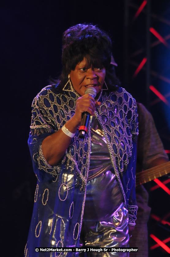 Koko Taylor at the Air Jamaica Jazz and Blues Festival 2008 The Art of Music - Saturday, January 26, 2008 - Air Jamaica Jazz & Blues 2008 The Art of Music venue at the Aqaueduct on Rose Hall Resort & Counrty Club, Montego Bay, St. James, Jamaica W.I. - Thursday, January 24 - Saturday, January 26, 2008 - Photographs by Net2Market.com - Claudine Housen & Barry J. Hough Sr, Photographers - Negril Travel Guide, Negril Jamaica WI - http://www.negriltravelguide.com - info@negriltravelguide.com...!