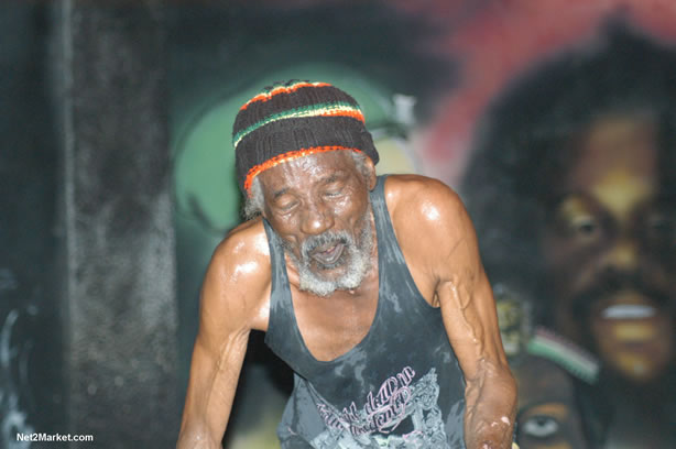 Reggae Superstar - Bush Man @ Bourbon Beach with Boddy Dread & Singing Honour - Presented by Our Music Promotions - Omar & Ama-Donna - Saturday, May 14, 2005 - Negril Travel Guide, Negril Jamaica WI - http://www.negriltravelguide.com - info@negriltravelguide.com...!