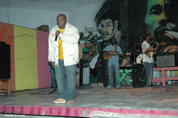 Reggae Superstar - Bush Man @ Bourbon Beach with Boddy Dread & Singing Honour - Presented by Our Music Promotions - Omar & Ama-Donna - Saturday, May 14, 2005 - Negril Travel Guide, Negril Jamaica WI - http://www.negriltravelguide.com - info@negriltravelguide.com...!