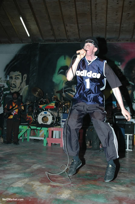 Frankie Paul & King Yellowman - Bobby Dread - Swallow - backed by the Indika Band - MC Earl Polkadot - Presented by Boubon Beach Restaurant, Beach Bar & Oceanfront Accommodations - Negril Travel Guide, Negril Jamaica WI - http://www.negriltravelguide.com - info@negriltravelguide.com...!