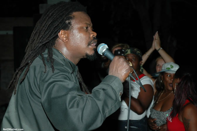 The Messenger, Reggae Super Star - Luciano - Gregory Isaacs - Bobby Dread - Swallow - backed by the Indika Band - Boubon Beach Restaurant, Beach Bar & Oceanfront Accommodations - Negril Travel Guide, Negril Jamaica WI - http://www.negriltravelguide.com - info@negriltravelguide.com...!