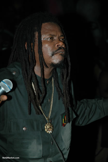 The Messenger, Reggae Super Star - Luciano - Gregory Isaacs - Bobby Dread - Swallow - backed by the Indika Band - Boubon Beach Restaurant, Beach Bar & Oceanfront Accommodations - Negril Travel Guide, Negril Jamaica WI - http://www.negriltravelguide.com - info@negriltravelguide.com...!