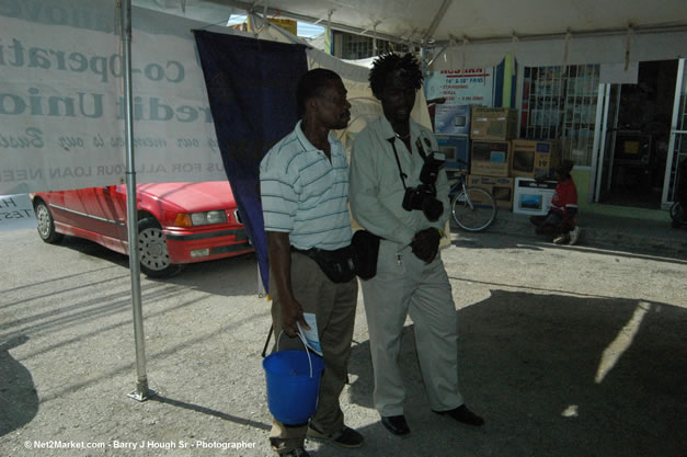 Free Clinic at Lucea Plaza, Caribbean Medical Mission, Wednesday, October 18, 2006 - Negril Travel Guide, Negril Jamaica WI - http://www.negriltravelguide.com - info@negriltravelguide.com...!