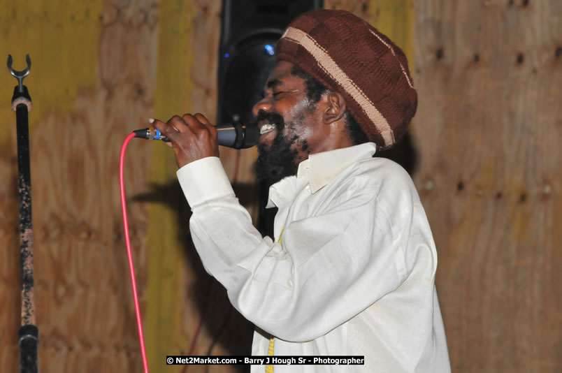  Coco Tea & Silver Cat at Bourbon Beach - Money Cologne Promotions presents The Growning of Coco Tea & Silver Cat at Bourbon Beach, Norman Manley Boulevard, Negril , Westmoreland, Jamaica W.I. - Monday, April 14, 2008 - Photographs by Barry J. Hough Sr. Photojournalist/Photograper - Photographs taken with a Nikon D70, D100, or D300 - Negril Travel Guide, Negril Jamaica WI - http://www.negriltravelguide.com - info@negriltravelguide.com...!