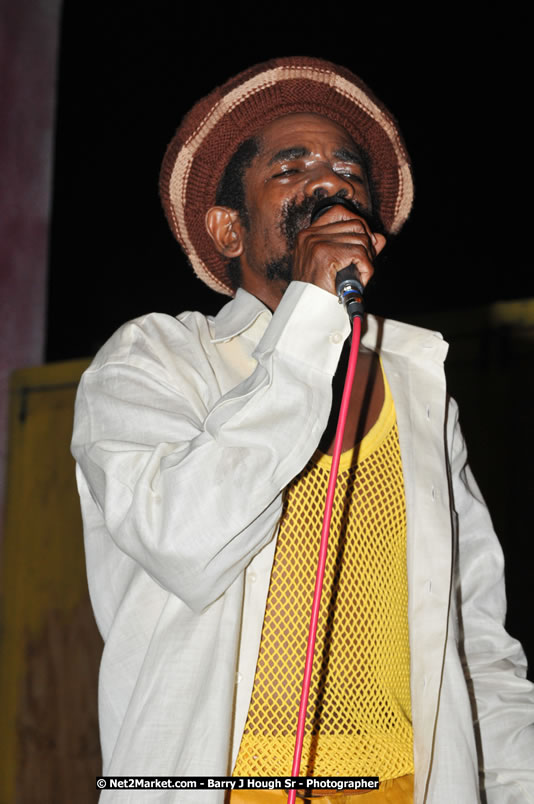  Coco Tea & Silver Cat at Bourbon Beach - Money Cologne Promotions presents The Growning of Coco Tea & Silver Cat at Bourbon Beach, Norman Manley Boulevard, Negril , Westmoreland, Jamaica W.I. - Monday, April 14, 2008 - Photographs by Barry J. Hough Sr. Photojournalist/Photograper - Photographs taken with a Nikon D70, D100, or D300 - Negril Travel Guide, Negril Jamaica WI - http://www.negriltravelguide.com - info@negriltravelguide.com...!