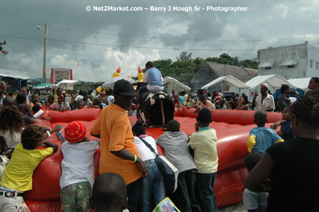 Cross De Harbour @ Lucea Car Park presented by Linkz Entertainment in association with Lucea Chamber of Commerce - Featuring Freddy Mc Gregor, Iley Dread, Mr. Vegas, Lt. Elmo, Champagne, Merital, CC, Brillant, TQ, Mad Dog, Chumps - Lucea, Hanover, Jamaica - Negril Travel Guide.com, Negril Jamaica WI - http://www.negriltravelguide.com - info@negriltravelguide.com...!