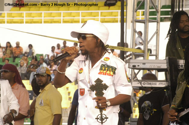 Jah Cure - Cure Fest 2007 - Longing For Concert at Trelawny Multi Purpose Stadium, Trelawny, Jamaica - Sunday, October 14, 2007 - Cure Fest 2007 October 12th-14th, 2007 Presented by Danger Promotions, Iyah Cure Promotions, and Brass Gate Promotions - Alison Young, Publicist - Photographs by Net2Market.com - Barry J. Hough Sr, Photographer - Negril Travel Guide, Negril Jamaica WI - http://www.negriltravelguide.com - info@negriltravelguide.com...!