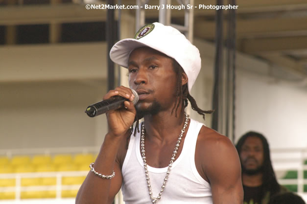 Jah Cure - Cure Fest 2007 - Longing For Concert at Trelawny Multi Purpose Stadium, Trelawny, Jamaica - Sunday, October 14, 2007 - Cure Fest 2007 October 12th-14th, 2007 Presented by Danger Promotions, Iyah Cure Promotions, and Brass Gate Promotions - Alison Young, Publicist - Photographs by Net2Market.com - Barry J. Hough Sr, Photographer - Negril Travel Guide, Negril Jamaica WI - http://www.negriltravelguide.com - info@negriltravelguide.com...!