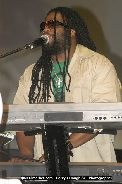 Morgan Heritage - Cure Fest 2007 - Longing For Concert at Trelawny Multi Purpose Stadium, Trelawny, Jamaica - Sunday, October 14, 2007 - Cure Fest 2007 October 12th-14th, 2007 Presented by Danger Promotions, Iyah Cure Promotions, and Brass Gate Promotions - Alison Young, Publicist - Photographs by Net2Market.com - Barry J. Hough Sr, Photographer - Negril Travel Guide, Negril Jamaica WI - http://www.negriltravelguide.com - info@negriltravelguide.com...!