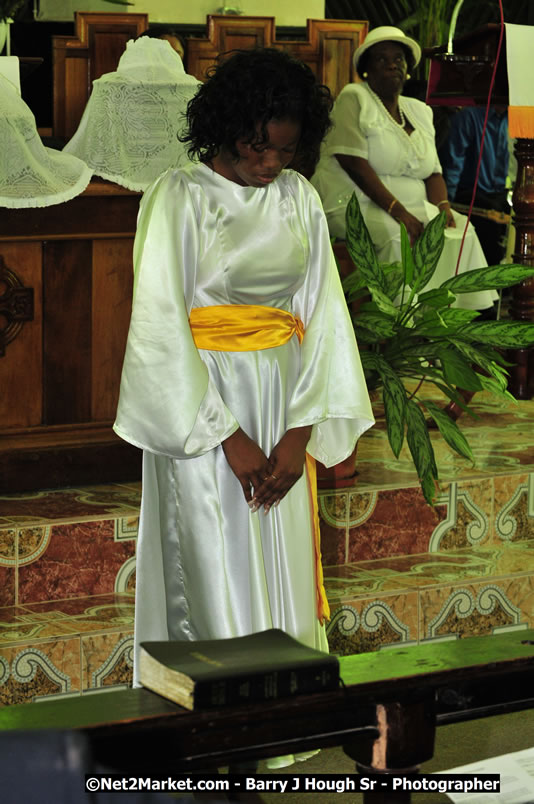 Lucea United Church - Unitied Church in Jamaica and Cayman Islands - Worship Service & Celebration of the Sacrament of Holy Communion - Special Guests: Hanover Homecoming Foundation & His excellency The Most Honourable Professor Sir Kenneth Hall Governor General of Jamaica - Sunday, August 3, 2008 - Hanover Homecoming Foundation LTD Jamaica - Wherever you roam ... Hanover bids you ... come HOME - Sunday, August 3 to Saturday, August 9, 2008 - Hanover Jamaica - Photographs by Net2Market.com - Barry J. Hough Sr. Photojournalist/Photograper - Photographs taken with a Nikon D300 - Negril Travel Guide, Negril Jamaica WI - http://www.negriltravelguide.com - info@negriltravelguide.com...!