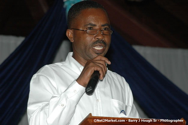 JUTA Tours Negril Chapter Annual Meeting - Clive Gordon Re-Elected as President, May 30, 2007, Negril Hills Golf Course, Sheffield, Westmoreland, Jamaica, W.I.  - Photographs by Net2Market.com - Negril Travel Guide, Negril Jamaica WI - http://www.negriltravelguide.com - info@negriltravelguide.com...!