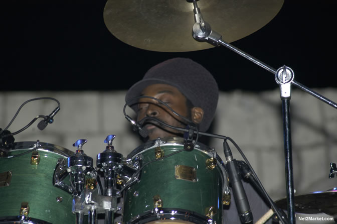 Performances - Air Jamaica Jazz & Blues 2005 - The Art Of Music - Cinnamon Hill Golf Course, Rose Hall, Montego Bay - Negril Travel Guide, Negril Jamaica WI - http://www.negriltravelguide.com - info@negriltravelguide.com...!