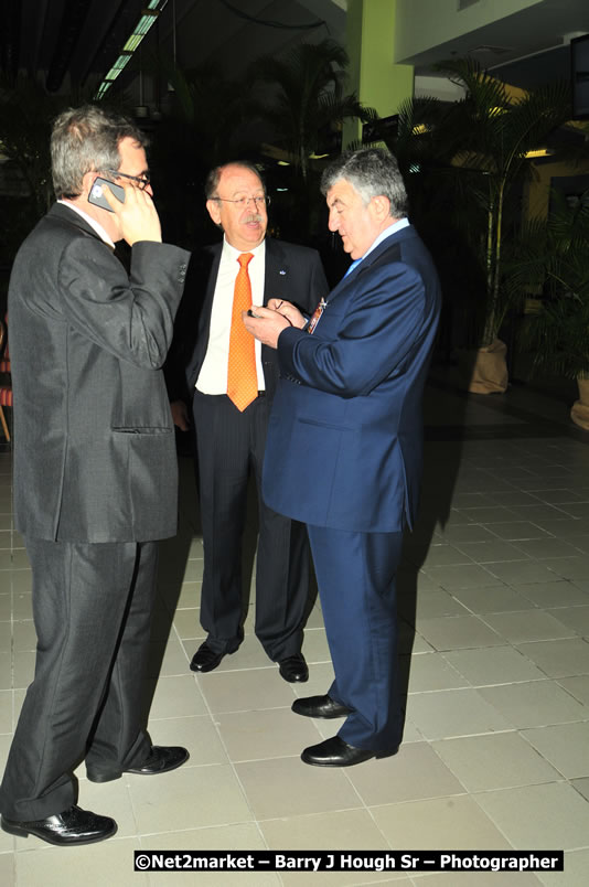 The Unveiling Of The Commemorative Plaque By The Honourable Prime Minister, Orette Bruce Golding, MP, And Their Majesties, King Juan Carlos I And Queen Sofia Of Spain - On Wednesday, February 18, 2009, Marking The Completion Of The Expansion Of Sangster International Airport, Venue at Sangster International Airport, Montego Bay, St James, Jamaica - Wednesday, February 18, 2009 - Photographs by Net2Market.com - Barry J. Hough Sr, Photographer/Photojournalist - Negril Travel Guide, Negril Jamaica WI - http://www.negriltravelguide.com - info@negriltravelguide.com...!