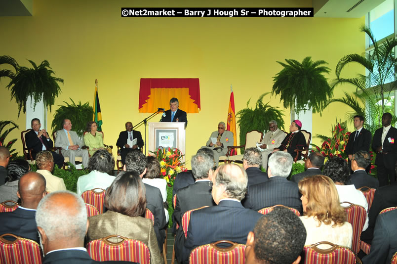 The Unveiling Of The Commemorative Plaque By The Honourable Prime Minister, Orette Bruce Golding, MP, And Their Majesties, King Juan Carlos I And Queen Sofia Of Spain - On Wednesday, February 18, 2009, Marking The Completion Of The Expansion Of Sangster International Airport, Venue at Sangster International Airport, Montego Bay, St James, Jamaica - Wednesday, February 18, 2009 - Photographs by Net2Market.com - Barry J. Hough Sr, Photographer/Photojournalist - Negril Travel Guide, Negril Jamaica WI - http://www.negriltravelguide.com - info@negriltravelguide.com...!