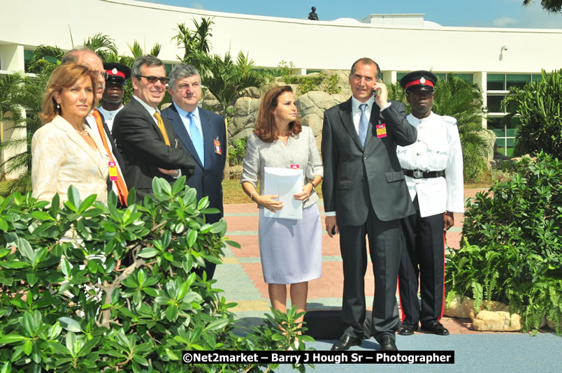 The Unveiling Of The Commemorative Plaque By The Honourable Prime Minister, Orette Bruce Golding, MP, And Their Majesties, King Juan Carlos I And Queen Sofia Of Spain - On Wednesday, February 18, 2009, Marking The Completion Of The Expansion Of Sangster International Airport, Venue at Sangster International Airport, Montego Bay, St James, Jamaica - Wednesday, February 18, 2009 - Photographs by Net2Market.com - Barry J. Hough Sr, Photographer/Photojournalist - Negril Travel Guide, Negril Jamaica WI - http://www.negriltravelguide.com - info@negriltravelguide.com...!