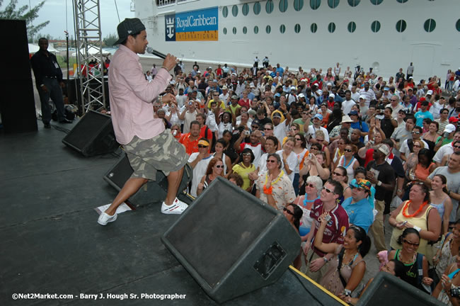 MS Freedom Of The Seas [Royal Caribbean International's - Newest Vessel] Plaques &amp; Keys Ceremony in order to commemorate its first arrival at the Port Montego Bay Photos - Negril Travel Guide, Negril Jamaica WI - http://www.negriltravelguide.com - info@negriltravelguide.com...!