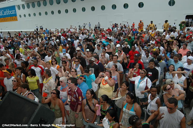 MS Freedom Of The Seas [Royal Caribbean International's - Newest Vessel] Plaques &amp; Keys Ceremony in order to commemorate its first arrival at the Port Montego Bay Photos - Negril Travel Guide, Negril Jamaica WI - http://www.negriltravelguide.com - info@negriltravelguide.com...!