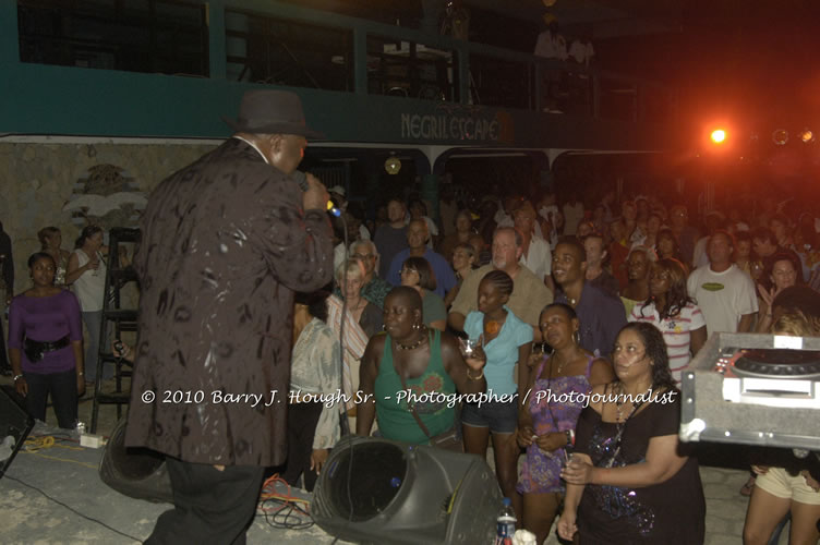 Chaka Demus & Pliers - Live In Concert @ Negril Escape Resort and Spa, December 8, 2009, One Love Drive, West End, Negril, Westmoreland, Jamaica W.I. - Photographs by Net2Market.com - Barry J. Hough Sr, Photographer/Photojournalist - Negril Travel Guide, Negril Jamaica WI - http://www.negriltravelguide.com - info@negriltravelguide.com...!