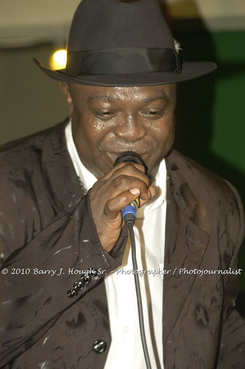 Chaka Demus & Pliers - Live In Concert @ Negril Escape Resort and Spa, December 8, 2009, One Love Drive, West End, Negril, Westmoreland, Jamaica W.I. - Photographs by Net2Market.com - Barry J. Hough Sr, Photographer/Photojournalist - Negril Travel Guide, Negril Jamaica WI - http://www.negriltravelguide.com - info@negriltravelguide.com...!