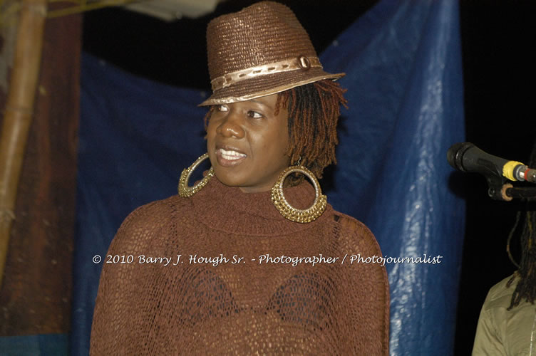 Etana - Live In Concert - One Love Reggae Concert Series 09/10 @ Negril Escape Resort and Spa, December 22, 2009, One Love Drive, West End, Negril, Westmoreland, Jamaica W.I. - Photographs by Net2Market.com - Barry J. Hough Sr, Photographer/Photojournalist - Negril Travel Guide, Negril Jamaica WI - http://www.negriltravelguide.com - info@negriltravelguide.com...!