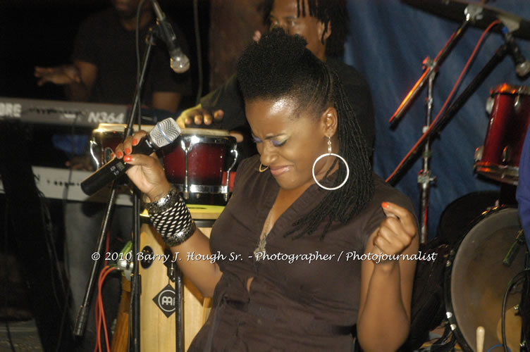 Etana - Live In Concert - One Love Reggae Concert Series 09/10 @ Negril Escape Resort and Spa, December 22, 2009, One Love Drive, West End, Negril, Westmoreland, Jamaica W.I. - Photographs by Net2Market.com - Barry J. Hough Sr, Photographer/Photojournalist - Negril Travel Guide, Negril Jamaica WI - http://www.negriltravelguide.com - info@negriltravelguide.com...!