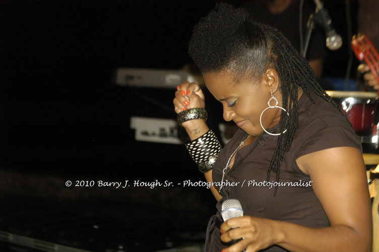 Etana - Live In Concert - One Love Reggae Concert Series 09/10 @ Negril Escape Resort and Spa, December 22, 2009, One Love Drive, West End, Negril, Westmoreland, Jamaica W.I. - Photographs by Net2Market.com - Barry J. Hough Sr, Photographer/Photojournalist - Negril Travel Guide, Negril Jamaica WI - http://www.negriltravelguide.com - info@negriltravelguide.com...!