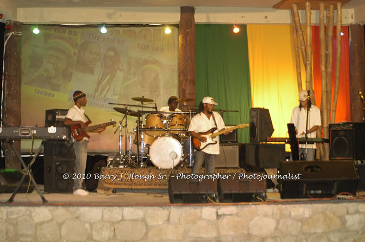 Freddy McGregor - Live In Concert @ Negril Escape Resort and Spa, One Love Drive, West End, Negril, Westmoreland, Jamaica W.I. - Photographs by Net2Market.com - Barry J. Hough Sr, Photographer/Photojournalist - Negril Travel Guide, Negril Jamaica WI - http://www.negriltravelguide.com - info@negriltravelguide.com...!