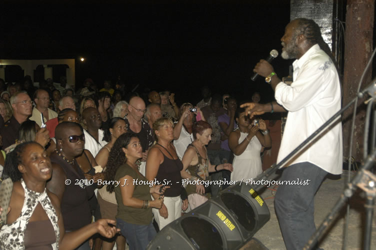 Freddy McGregor - Live In Concert @ Negril Escape Resort and Spa, One Love Drive, West End, Negril, Westmoreland, Jamaica W.I. - Photographs by Net2Market.com - Barry J. Hough Sr, Photographer/Photojournalist - Negril Travel Guide, Negril Jamaica WI - http://www.negriltravelguide.com - info@negriltravelguide.com...!