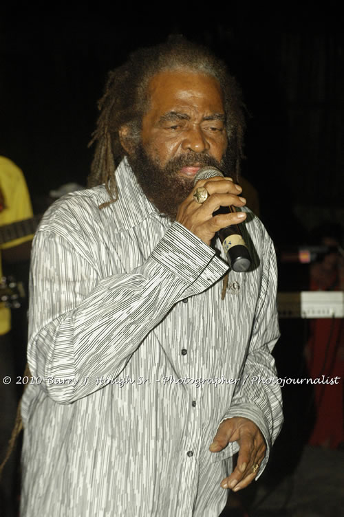 John Holt - Live in Concert - Also featuring Uprising Bank, plus DJ Gemini @ One Love Reggae Concerts Series 09/10 @ Negril Escape Resort & Spa, February 9, 2010, One Love Drive, West End, Negril, Westmoreland, Jamaica W.I. - Photographs by Net2Market.com - Barry J. Hough Sr, Photographer/Photojournalist - The Negril Travel Guide - Negril's and Jamaica's Number One Concert Photography Web Site with over 40,000 Jamaican Concert photographs Published -  Negril Travel Guide, Negril Jamaica WI - http://www.negriltravelguide.com - info@negriltravelguide.com...!