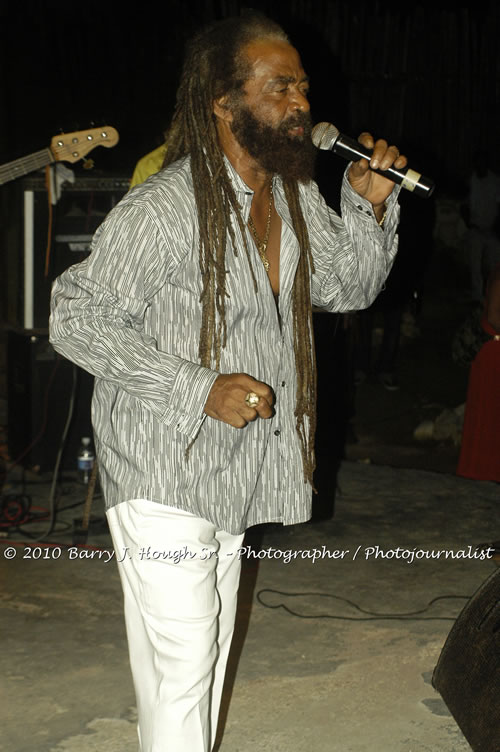 John Holt - Live in Concert - Also featuring Uprising Bank, plus DJ Gemini @ One Love Reggae Concerts Series 09/10 @ Negril Escape Resort & Spa, February 9, 2010, One Love Drive, West End, Negril, Westmoreland, Jamaica W.I. - Photographs by Net2Market.com - Barry J. Hough Sr, Photographer/Photojournalist - The Negril Travel Guide - Negril's and Jamaica's Number One Concert Photography Web Site with over 40,000 Jamaican Concert photographs Published -  Negril Travel Guide, Negril Jamaica WI - http://www.negriltravelguide.com - info@negriltravelguide.com...!