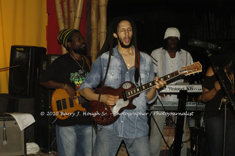 Julian Marley - Grammy Nominee & Son of the Legend Bob Marley - Live in Concert - Also featuring Ras Noble, Power Drill, Iron Head, & Robin Banks - Backing Band Roots Warrior, plus DJ Gemini @ One Love Reggae Concerts Series 09/10 @ Negril Escape Resort & Spa, February 2, 2010, One Love Drive, West End, Negril, Westmoreland, Jamaica W.I. - Photographs by Net2Market.com - Barry J. Hough Sr, Photographer/Photojournalist - The Negril Travel Guide - Negril's and Jamaica's Number One Concert Photography Web Site with over 40,000 Jamaican Concert photographs Published -  Negril Travel Guide, Negril Jamaica WI - http://www.negriltravelguide.com - info@negriltravelguide.com...!