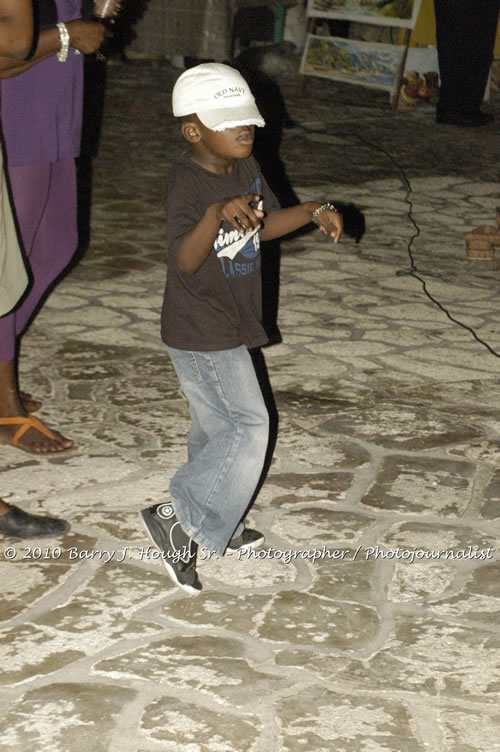 Marcia Griffiths & Edge Michael - Live In Concert - One Love Reggae Concert Series 09/10 @ Negril Escape Resort and Spa, December 29, 2009, One Love Drive, West End, Negril, Westmoreland, Jamaica W.I. - Photographs by Net2Market.com - Barry J. Hough Sr, Photographer/Photojournalist - Negril Travel Guide, Negril Jamaica WI - http://www.negriltravelguide.com - info@negriltravelguide.com...!