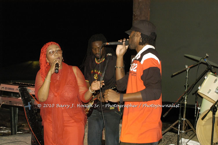 Marcia Griffiths & Edge Michael - Live In Concert - One Love Reggae Concert Series 09/10 @ Negril Escape Resort and Spa, December 29, 2009, One Love Drive, West End, Negril, Westmoreland, Jamaica W.I. - Photographs by Net2Market.com - Barry J. Hough Sr, Photographer/Photojournalist - Negril Travel Guide, Negril Jamaica WI - http://www.negriltravelguide.com - info@negriltravelguide.com...!