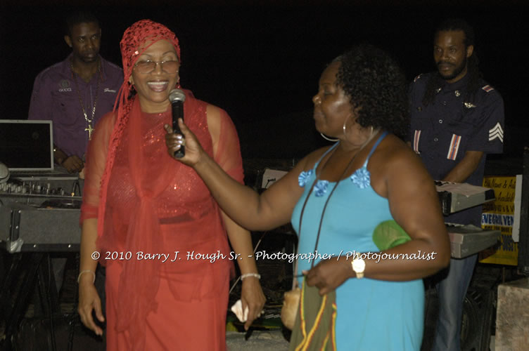 Marcia Griffiths & Edge Michael - Live In Concert - One Love Reggae Concert Series 09/10 @ Negril Escape Resort and Spa, December 29, 2009, One Love Drive, West End, Negril, Westmoreland, Jamaica W.I. - Photographs by Net2Market.com - Barry J. Hough Sr, Photographer/Photojournalist - Negril Travel Guide, Negril Jamaica WI - http://www.negriltravelguide.com - info@negriltravelguide.com...!