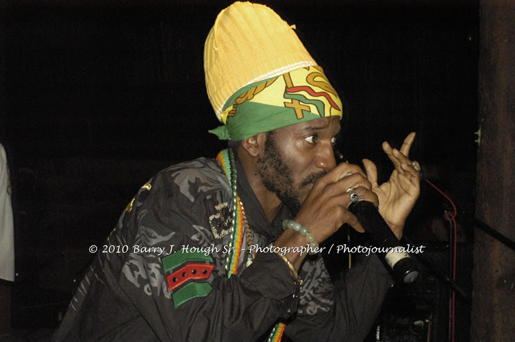 Richie Spice - Live In Concert - One Love Reggae Concert Series 09/10 @ Negril Escape Resort and Spa, January 19, 2010, One Love Drive, West End, Negril, Westmoreland, Jamaica W.I. - Photographs by Net2Market.com - Barry J. Hough Sr, Photographer/Photojournalist - Negril Travel Guide, Negril Jamaica WI - http://www.negriltravelguide.com - info@negriltravelguide.com...!