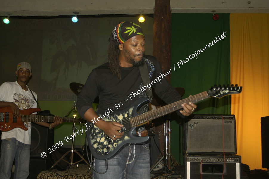  Sanchez - Live in Concert - at the One Love Reggae Concert Series 09/10 @ Negril Escape Resort & Spa - Also Featuring: Timmi Burrell and Justice Merchant- Backing Band Roots Warrior - DJ Gemini - MC Oliver Cargill, Negril Escape Resort & Spa, One Love Drive, West End, Negril, Westmoreland, Jamaica W.I. - Tuesday, November 24, 2009 - Photographs by Net2Market.com - Barry J. Hough Sr, Photographer / Photojournalist - Photos taken with a Nikon D70, D100, or D300 - Negril Travel Guide, Negril Jamaica WI - http://www.negriltravelguide.com - info@negriltravelguide.com...!