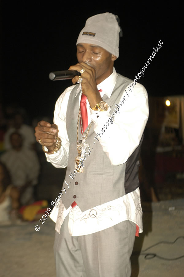  Sanchez - Live in Concert - at the One Love Reggae Concert Series 09/10 @ Negril Escape Resort & Spa - Also Featuring: Timmi Burrell and Justice Merchant- Backing Band Roots Warrior - DJ Gemini - MC Oliver Cargill, Negril Escape Resort & Spa, One Love Drive, West End, Negril, Westmoreland, Jamaica W.I. - Tuesday, November 24, 2009 - Photographs by Net2Market.com - Barry J. Hough Sr, Photographer / Photojournalist - Photos taken with a Nikon D70, D100, or D300 - Negril Travel Guide, Negril Jamaica WI - http://www.negriltravelguide.com - info@negriltravelguide.com...!