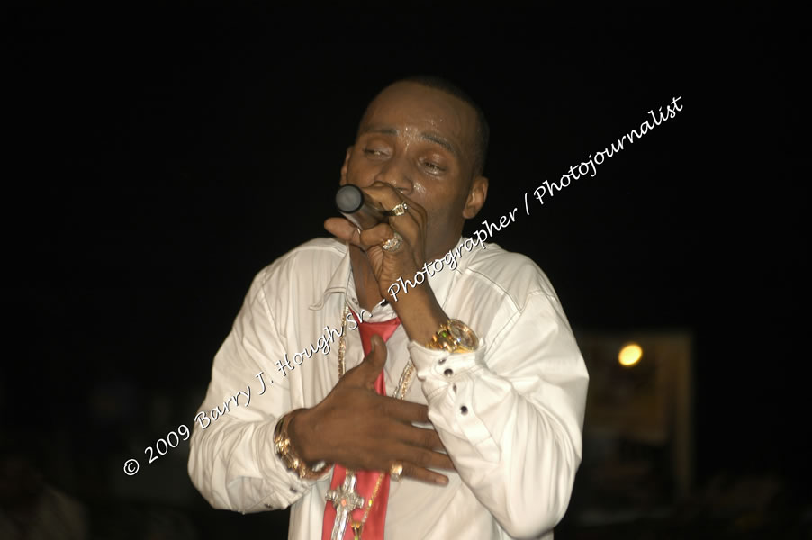  Sanchez - Live in Concert - at the One Love Reggae Concert Series 09/10 @ Negril Escape Resort & Spa - Also Featuring: Timmi Burrell and Justice Merchant- Backing Band Roots Warrior - DJ Gemini - MC Oliver Cargill, Negril Escape Resort & Spa, One Love Drive, West End, Negril, Westmoreland, Jamaica W.I. - Tuesday, November 24, 2009 - Photographs by Net2Market.com - Barry J. Hough Sr, Photographer / Photojournalist - Photos taken with a Nikon D70, D100, or D300 - Negril Travel Guide, Negril Jamaica WI - http://www.negriltravelguide.com - info@negriltravelguide.com...!