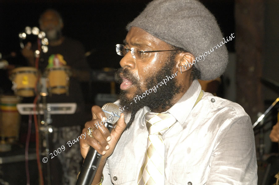  Tarrus Riley - Live in Concert - at the One Love Reggae Concert Series 09/10 @ Negril Escape Resort & Spa - Also Featuring: Mistic Bowie, Monday Justice, Cash, Dean Frazier - DJ Gemini - MC Oliver Cargill, Negril Escape Resort & Spa, One Love Drive, West End, Negril, Westmoreland, Jamaica W.I. - Tuesday, November 17, 2009 - Photographs by Net2Market.com - Barry J. Hough Sr, Photographer / Photojournalist - Photos taken with a Nikon D70, D100, or D300 - Negril Travel Guide, Negril Jamaica WI - http://www.negriltravelguide.com - info@negriltravelguide.com...!