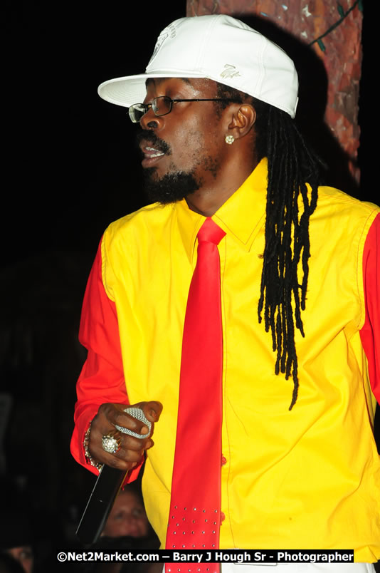 Beenie Man - Live in Concert, plus Hiyah Grade Band @ The Sunset Show @ Negril Escape Resort and Spa, Tuesday, February 3, 2009 - Live Reggae Music at Negril Escape - Tuesday Nights 6:00PM to 10:00 PM - One Love Drive, West End, Negril, Westmoreland, Jamaica W.I. - Photographs by Net2Market.com - Barry J. Hough Sr, Photographer/Photojournalist - The Negril Travel Guide - Negril's and Jamaica's Number One Concert Photography Web Site with over 40,000 Jamaican Concert photographs Published -  Negril Travel Guide, Negril Jamaica WI - http://www.negriltravelguide.com - info@negriltravelguide.com...!