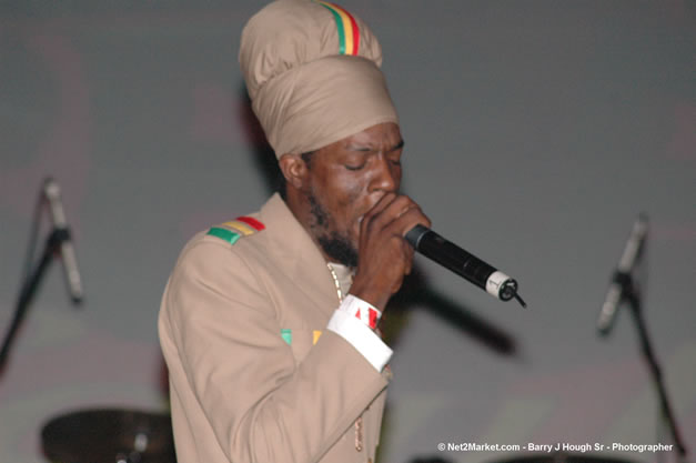 Jah Mason @ Tru-Juice Rebel Salute 2007 - Saturday, January 13, 2007, Port Kaiser Sports Club, St. Elizabeth - Negril Travel Guide, Negril Jamaica WI - http://www.negriltravelguide.com - info@negriltravelguide.com...!