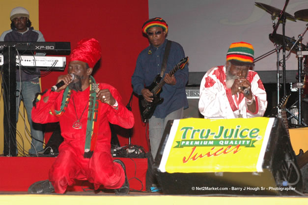 The Abyssinians @ Tru-Juice Rebel Salute 2007 - Saturday, January 13, 2007, Port Kaiser Sports Club, St. Elizabeth - Negril Travel Guide, Negril Jamaica WI - http://www.negriltravelguide.com - info@negriltravelguide.com...!