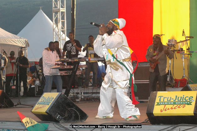 Capleton at Tru-Juice Rebel Salute 2008 - The 15th staging of Tru-Juice Rebel Salute, Saturday, January 12, 2008, Port Kaiser Sports Club, St. Elizabeth, Jamaica W.I. - Photographs by Net2Market.com - Barry J. Hough Sr, Photographer - Negril Travel Guide, Negril Jamaica WI - http://www.negriltravelguide.com - info@negriltravelguide.com...!