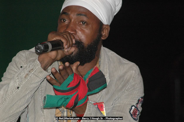 Luton Fyah at Tru-Juice Rebel Salute 2008 - The 15th staging of Tru-Juice Rebel Salute, Saturday, January 12, 2008, Port Kaiser Sports Club, St. Elizabeth, Jamaica W.I. - Photographs by Net2Market.com - Barry J. Hough Sr, Photographer - Negril Travel Guide, Negril Jamaica WI - http://www.negriltravelguide.com - info@negriltravelguide.com...!